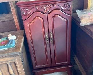 Jewelry armoire 