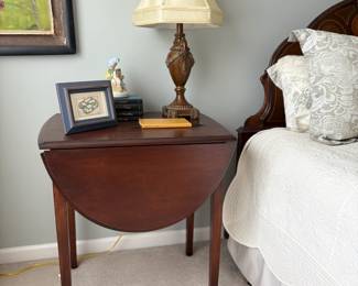 Small Drop leaf Table