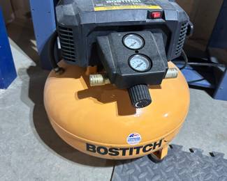 Air compressor 