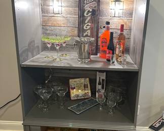 Bar cabinet 