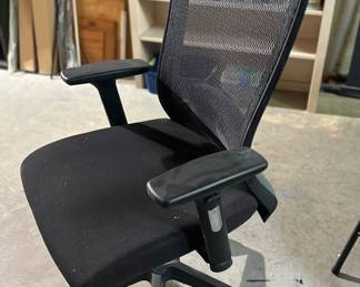 Office/gaming chairs 