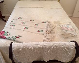 Beautiful Bedding Antique & Vintage