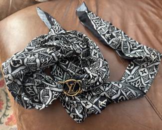 Louis Vuitton Scarf 