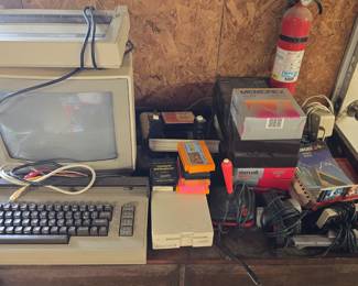vintage commodore 64 with games and more !
