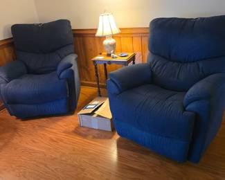 Lazy boy matching recliners 
