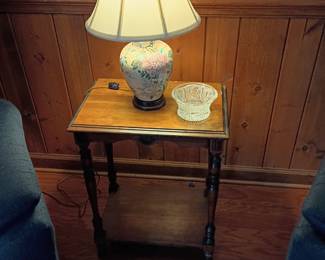 lamp table with lamp 