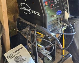 welders and cart with accessories 