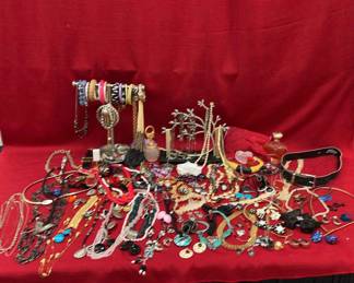  04 Large Collection Of Vintage Costume Jewelry Silver 