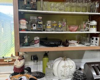 kitchen N wall counter and shelves