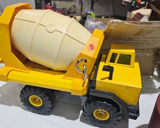 TONKA CONCRETE TRUCK TOY