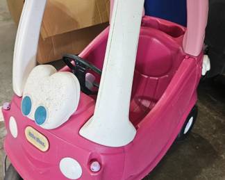 LITTLE TIKES CAR