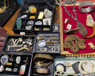 Collectible Vintage Jewelry