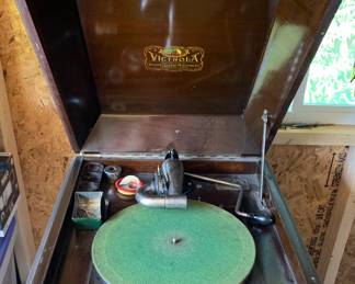 PH2 - price lowered by 1/2 (includes all albums of 78s).
