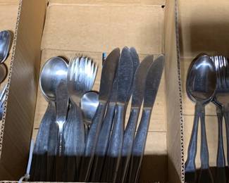 Assorted inexpensive flatware
