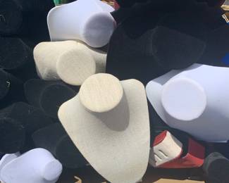 Retail jewelry stands