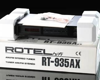 Vintage Rotel RT-935AX AM/FM Stereo Tuner in Original Box