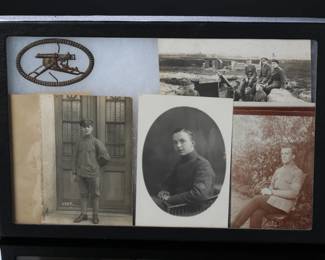 WWI Imperial German Machine Gunner Photograph & Insignia Lot - MG 08 Trench Scene