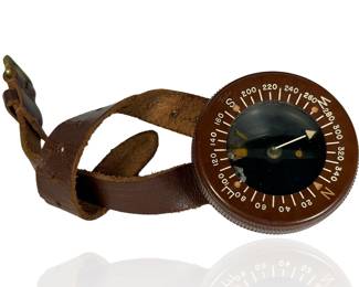 WWII German Luftwaffe Taylor S-24/37 bakelite wrist compass aircraft pilot navigation