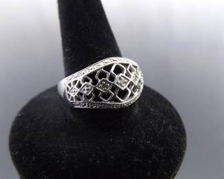 .925 Sterling Silver Diamond Ring Size 7
