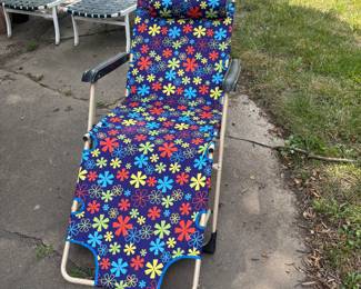 Brand new lawn lounger 