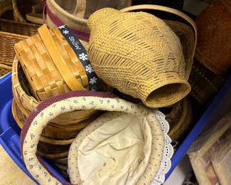 Baskets w handles and without handles