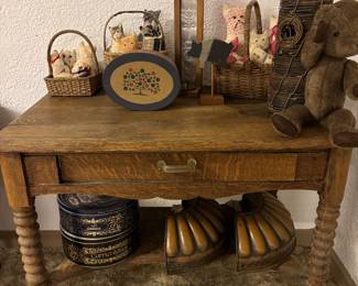 Oak Spindle leg desk w drawer.