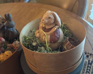 Love these little bunnies in their own box
