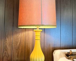 Ceramic table lamp