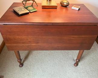 Antique dropleaf table