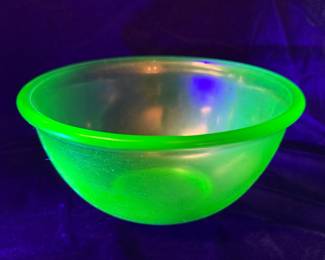 Hazel Atlas uranium glass bowl
