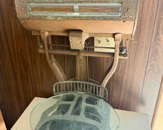 Antique early 1900s barrel grocery/produce scale