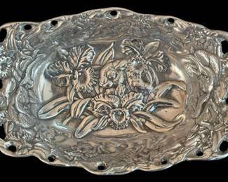 Peltrian Bunny Iris Serving Dish