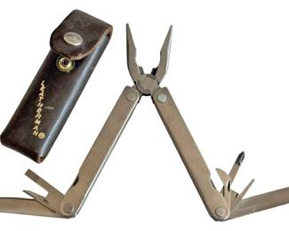 Leatherman Multi Tool with Case