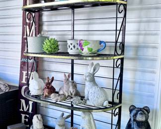 Bakers Rack, Concrete Statues