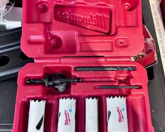 Milwaukee drill boring set