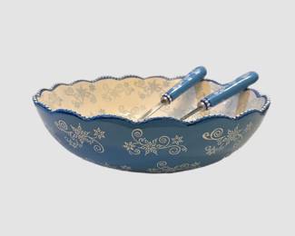 Temp-Tations By Tara salad bowl and serving spoons