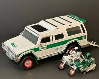 Hess Sport Utility Vehicle and Motorcycles toy set