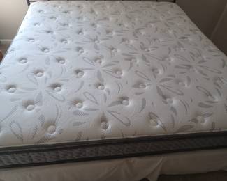 King size mattress/boxsping with frame