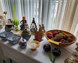 MUSIC BOXES, SERVING DISHES, LIGHTED CHRISTMAS TREE, FAUX FRUIT, FRANCISCAN APPLE PATTERN BOWL