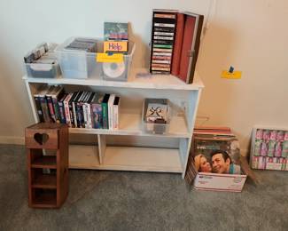 RECORDS, CD - DVD - CASETTES, BOOKS, WOOD NIC NAC STAND