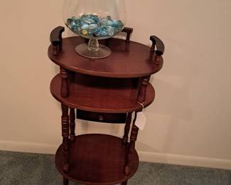 OVAL TABLE WITH ONE DRAWER, LARGE SNIFTER
