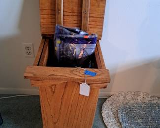 WOOD HAMPER