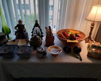 MUSIC BOXES, FAUX FRUIT, LIGHTED CHRISMAS TREE, APPLE PATTERN SPLIT BOWL