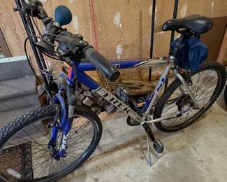 Trek 820 mountain bike
