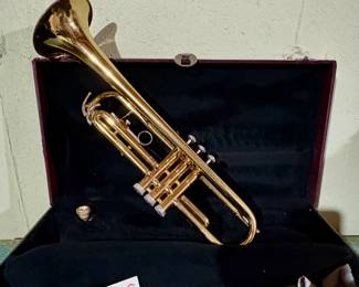 Yamaha YTR-2330 Student Bb Trumpet in a case.