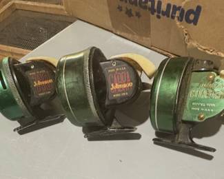 Vintage Johnson Sabra Model 130-A Spin Casting Fishing Reel Made In U.S.A