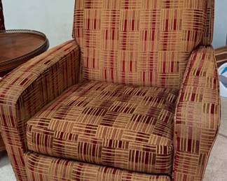 La-zy Boy Recliner Chair