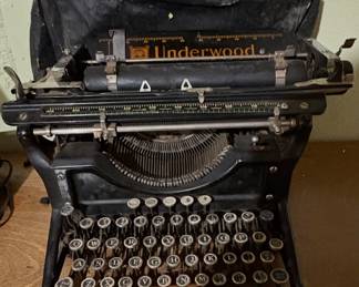 Antique Underwood No. 5 Typewriter.