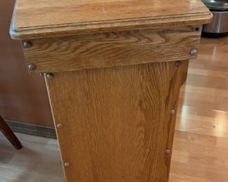 Oak Trash Bin