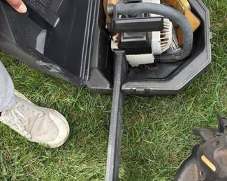 Poulan Pro Chainsaw with Case 